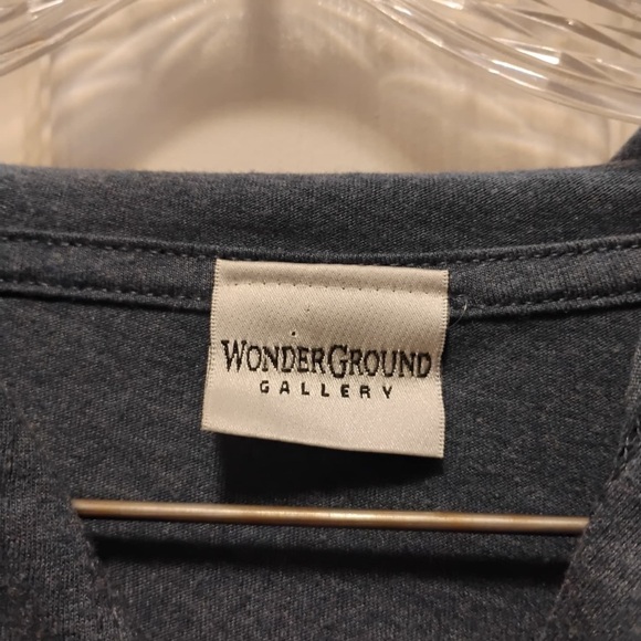 Disney Stitch Hoodie Wonderground Gallery Stitch Tiki Artwork Unique Size L - Picture 3 of 5